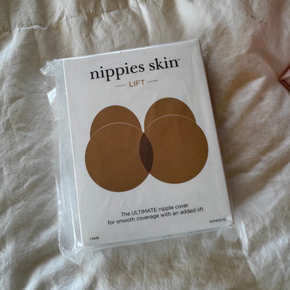 Nippies Adhesive Lifting Cups Unopened New in Box Size 2 (D+) Caramel